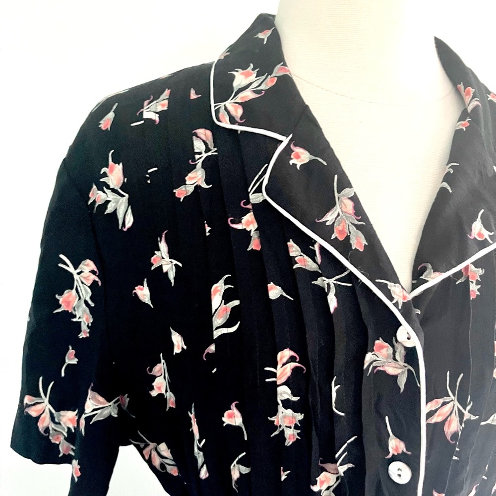 Vintage 90’s Does 40’s Black & Pink Floral Rayon … - image 5